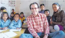 ?? FOTO: ARC ?? Wilfried Leibinger in einer Schule in Nepal.