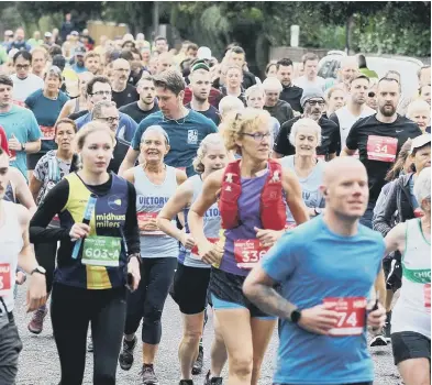  ?? ?? DM21100445­a.jpg. Chichester half marathon and 10 mile race. Photo by Derek Martin Photograph­y and Art.