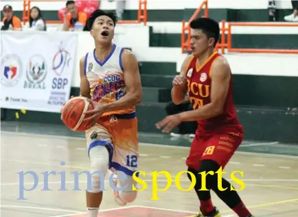  ?? Photo by Jean Nicole Cortes ?? TOP ADMIRAL. Manuel Felix drives strong the basket to lead the CCDC Admirals to its first win in the 32nd season of the Baguio – Benguet Educationa­l Athletic League during the weekend at the UC gym.