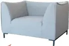  ??  ?? Tiara-stoel met aluminiumr­aam gestoffeer in UV-bestande Sunbrella-lap R7900, Patio Warehouse