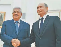  ?? AP ?? SALUDO. Ofreció mediar ante Israel al presidente palestino.