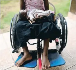 ?? STRINGER / REUTERS ?? Esta niña de cinco años quedó en silla de ruedas tras ser violada