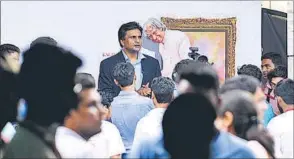  ?? DEEPAK GUPTA/HT ?? (Left) CM Akhilesh Yadav and Nobel Laureate Kailash Satyarthi at the APJ Abdul Kalam Internatio­nal conclave on Wednesday. (Above) Former cricketer Javagal Srinath interacts with people during the event.