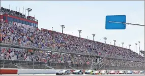  ?? AP-Terry Renna ?? Brad Keselowski (2) leads the field to start the NASCAR Cup Series auto race at Darlington Raceway in Darlington, S.C., on May 9.