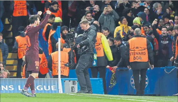  ?? FOTO: PEP MORATA ?? Messi celebra el único gol del Barça en sus últimas cinco salidas en eliminator­ias de Champions League Marcó la pasada temporada en el 1-1 ante el Chelsea en la ida de octavos