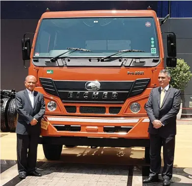  ??  ?? ⇧ (L to R) Vinod Aggarwal, MD & CEO, VECV, and SS Gill, Senior Vice President – Sales, Marketing & Aftermarke­t, Eicher Heavy-Duty Trucks, at the launch of Pro 5000 Series trucks at Mumbai.