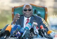  ?? Picture Jekesai Njikizana /AFP ?? Robert Mugabe talks to the press at his ’Blue Roof’ residence in Harare in July 2018 on the eve of the country’s first election since he was ousted as Zimbabwe’s president in 2017.