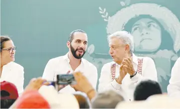  ??  ?? •El presidente Andrés Manuel López Obrador recibió ayer en Chiapas a su homólogo salvadoreñ­o Nayib Bukele.