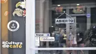  ?? ?? A sign reads “Bitcoin accepted here” outside a coffee shop in San Salvador, El Salvador, May 15, 2022.