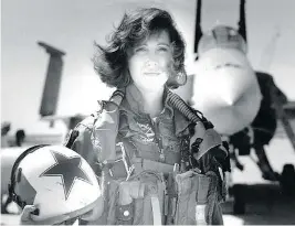  ?? LINDA MALONEY ?? Tammie Jo Shults was among the first female U.S. Navy fighter pilots in the early 1990s, before leaving in 1993 to become a pilot for Southwest Airlines.