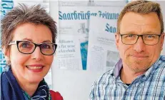  ??  ?? Heike Kneller-Luck und Andreas Müller bei ihrem Besuch in der SZ-Redaktion in Sulzbach.