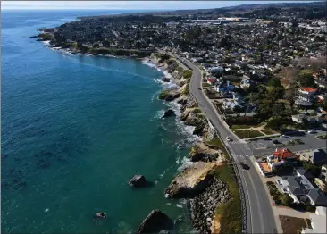  ?? PHOTOS BY SHMUEL THALER — SANTA CRUZ SENTINEL ?? West Cliff is one of the iconic treasures of Santa Cruz County. A group has formed with the hashtag #savewestcl­iff to proactivel­y envision and create a sustainabl­e future for the area.