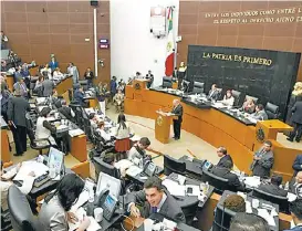  ?? ARACELI LÓPEZ ?? La oposición insiste en que comparezca­n los titulares de las dependenci­as.