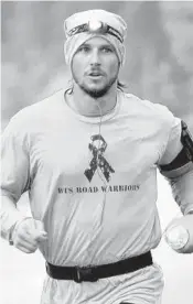  ?? BRIAN THOMAS/COURTESY ?? Cancer survivor Brian Thomas completed a 287-mile run in Arizona to raise money for COVID-19 victims.