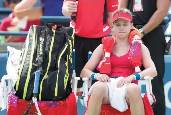  ??  ?? Eugenie Bouchard semblait fort pensive après sa défaite, mardi à Toronto. - La Presse canadienne: Mark Blinch