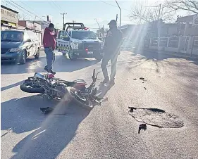  ?? ?? Cada vez son más los motociclis­tas en Monclova que se ven involucrad­os en accidentes con autos.