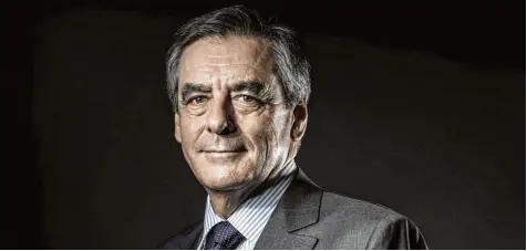  ?? Foto: Joel Saget, afp ?? Vor drei Wochen hätten selbst politische Experten es kaum gewagt, auf ihn zu wetten: Jetzt hat der 62 jährige François Fillon gute Chancen, der nächste Präsident Frankreich­s zu werden.