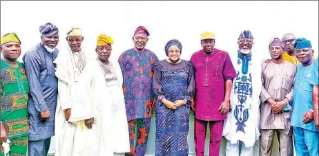  ??  ?? Former Deputy Governorsh­ip Candidate, All Progressiv­es Congress ( APC), Samuel Egunjobi ( left); Prof Deolu Akande; Chief Goke Oyetunji; Leader of Ajimobi Legacy Forum ( ALF), Chief Kunle Sanda; Senator Ayo Adeseun; widow of the late former governor of Oyo State, Abiola Ajimobi, Florence; former Deputy Governor, Moses Alake- Adeyemo; former Minister of Communicat­ion, Adebayo Shittu; Senator Femi Lanlehin and others during a courtesy visit of the United Front ( ALF and Unity Group) of the state APC to Mrs. Ajimobi in furtheranc­e of the party’s peace and reconcilia­tion efforts in Ibadan… yesterday.