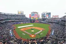  ?? /GETTY IMAGES ?? El Citi Field lució sus mejores galas para dar la bienvenida al béisbol y los seguidores de Mets.