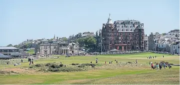  ??  ?? RESTING PLACE: The Old Course was a favourite place for Sir Sean Connery.