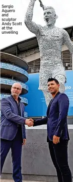  ?? ?? Sergio Aguero and sculptor Andy Scott at the unveiling