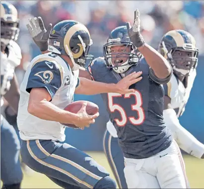  ?? | TOM CRUZE~SUN-TIMES ?? Former Bear Nick Roach will start at middle linebacker for the Oakland Raiders.