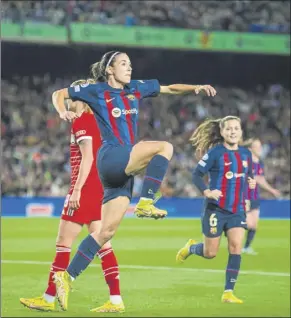  ?? Foto: PERE PUNTÍ ?? Aitana Bonmatí celebró por todo lo alto el 2-0 del Barça ante el Bayern