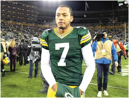  ?? | STACY REVERE/ GETTY IMAGES ?? Packers quarterbac­k Brett Hundley has lost both his starts since taking over the reins for injured Aaron Rodgers.