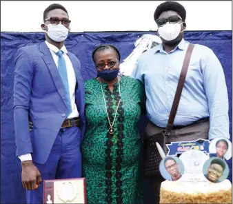  ??  ?? L-R: Atinuke Ige Scholar, John Pius-Obayemi; convener, Atinuke Ige Scholarshi­p and founder, The Vale Tutorial College, Mrs. Funso Adegbola; and Al-Fatihi Abdulmalik, during the valedictor­y service held for the graduation class of 2020 at the New Bodija, Ibadan Campus of the college… recently