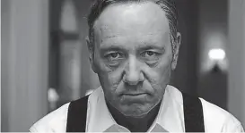  ??  ?? Lo pagó en el acto. Netflix anunció ayer mismo el final de “House of Cards”, que tendrá el año que viene la sexta y última temporada.