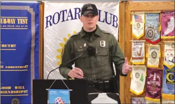  ?? Staff photo/Corey Maxwell ?? AuGlAIzE County WIlDlIFE OFfiCEr MArk SCHEmmEl spokE to mEmBErs oF tHE NEw BrEmEn NEw KnoxvIllE RotAry CluB on TuEsDAy mornInG At SpEEDwAy LAnEs In NEw BrEmEn ABout tHE rEsurGEnCE oF BAlD EAGlEs In tHE ArEA As wEll As tHE stAtE.