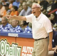  ?? The Maui News MATTHEW THAYER photo ?? Roy Williams, shown during the 2016 Maui Invitation­al, won 903 games in a career that included three national titles, all with North Carolina, in 2005, 2009 and 2017.