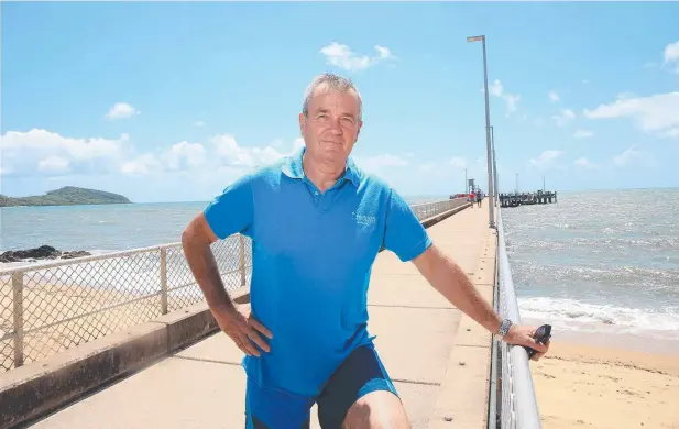  ??  ?? FISH-EYE VIEW: JCU scientist Prof Mike Kingsford says video cameras under the Palm Cove jetty will help monitor marine stinger population­s. Picture: JUSTIN BRIERTY