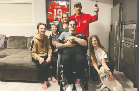  ?? TWITTER PHOTO ?? Ryan Straschnit­zki was back with his family on Sunday after he returned to Canada following a successful trip to Thailand where he underwent spinal surgery. Straschnit­zki was paralyzed from the chest down after the Humboldt Broncos bus crash.