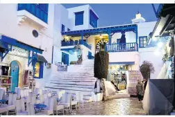  ??  ?? Sidi Bou Said: Die malerische Altstadt im traditione­llen Blau-Weiß