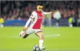 ?? FOTO: GETTY ?? Sergiño Dest (19 años) ha destacado este curso en el lateral derecho del Ajax