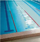  ?? Foto: JorgeAleja­ndro, Fotolia.com ?? Wenn es im Schwimmbad be sonders intensiv nach Chlor riecht, heißt das nicht, dass das Wasser nicht besonders sauber ist.
