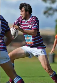  ??  ?? Stewart Lowe will be looking for another big impact when Goondiwind­i hosts Oakey on Sunday.