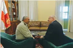  ?? (Kobi Gideon - GPO) ?? CHIEF OF STAFF Lt.-Gen. Gabi Eisenkot with President Reuven Rivlin in Ben Gurion’s house in Tel Aviv.