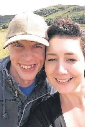  ??  ?? ‘AMAZING JOB’: Matt Jones, here with his wife Lisa, said he was grateful to be alive