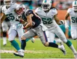  ?? ALLEN EYESTONE/ THE PALM BEACH POST ?? After trading Jarvis
Landry to the Browns, the Dolphins fortified the receiver position by signing Danny Amendola, formerly of the Patriots.