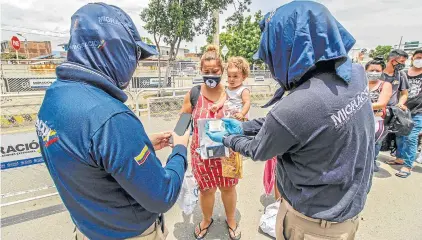  ?? / Archivo / La Opinión ?? La crisis del vecino país ha movilizado a más de 5 millones de venezolano­s en la región suramerica­na, según la ONU.