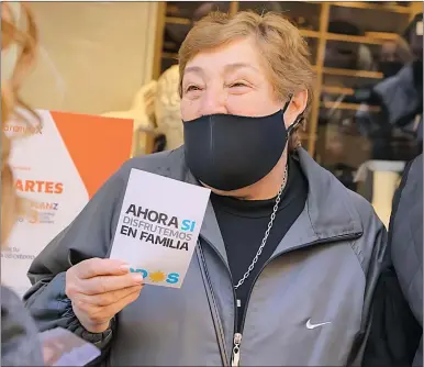  ?? PRENSA FRENTE DE TODOS ?? CAMPAñA DEL Sí. Su autor dice que es importante hallar palabras construyan un “clavo cognitivo”.