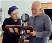  ??  ?? Con il compositor­e Malkovich con Igudesman, ideatore dello spettacolo