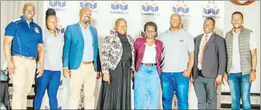  ?? ?? Manzini Regional Inspector Thandi Nkambule flanked by executive committee members and pianist Richard Makwea.