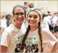  ??  ?? Ninth graders Elise Rota and Kayliana Collazo during the JHW Dance Marathon on March 17.
