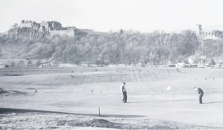  ??  ?? Past times Stirling Golf Club has changed since this photo was taken back in 1964. Today there are trees around the course while golfers today don’t have to worry about an electric fence around the green to stop cows from grazing. The players are seen on the 4th green - in 2020 this is the 3rd. Thanks to Jim McKerchar at the club for the pic