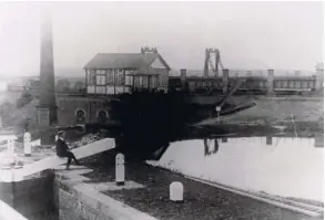  ??  ?? View from Foxton Locks on the Grand Union Canal in Market Harborough, c1910