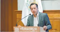  ??  ?? En conferenci­a, Cuitláhuac García dijo que su administra­ción se encuentra al margen de las indagatori­as contra Miguel Ángel Yunes.