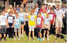  ?? Foto: Harald Michalke ?? Die Teilnehmer des Sommerbiat­hlons. Es waren außer den Ellighofen­ern auch Jugendlich­e aus Denklingen, Seestall und Emmenhause­n dabei.